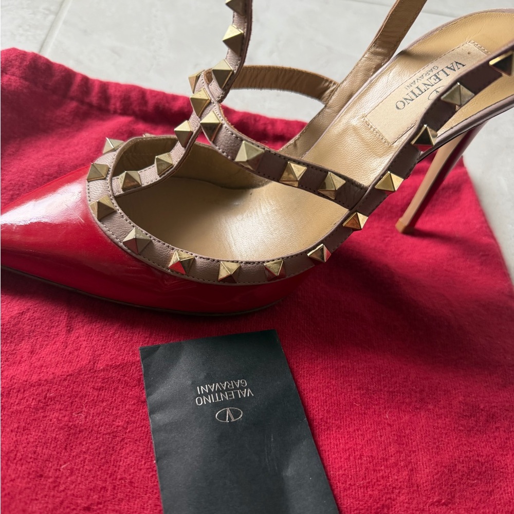 Valentino Garavani Red Patent Rockstud T-Strap Pumps with Nude Trim with bag - Picture 12 of 14